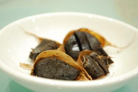 Gourmet Garlic: Black Garlic Image